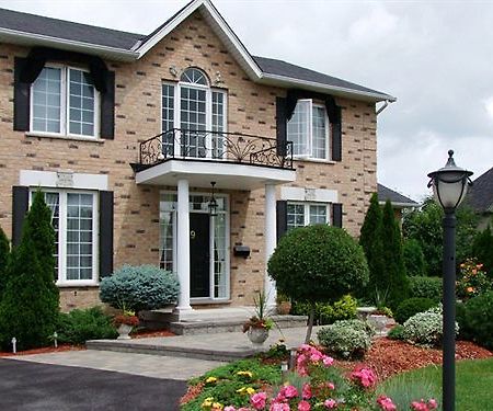 In Elegance Bed & Breakfast Niagara-on-the-Lake Exterior photo
